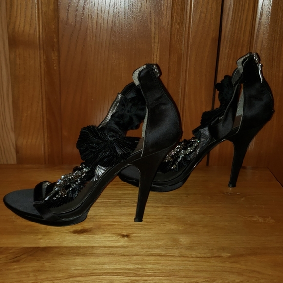 *Beautiful Zigi Soho Rhinestone Ruffle & Rhinestones See Description - Picture 7 of 8